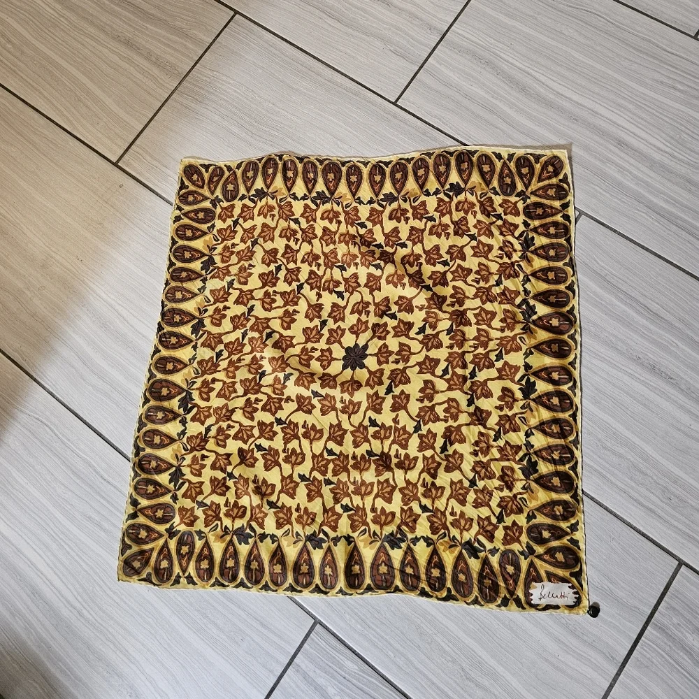 Bellotti Scarf